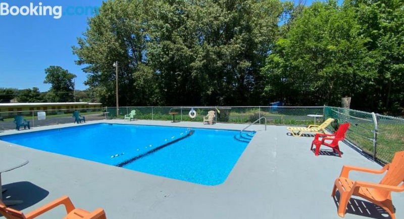 Bridgman Inn (Lazy V Motel) - From Web Listing (newer photo)
